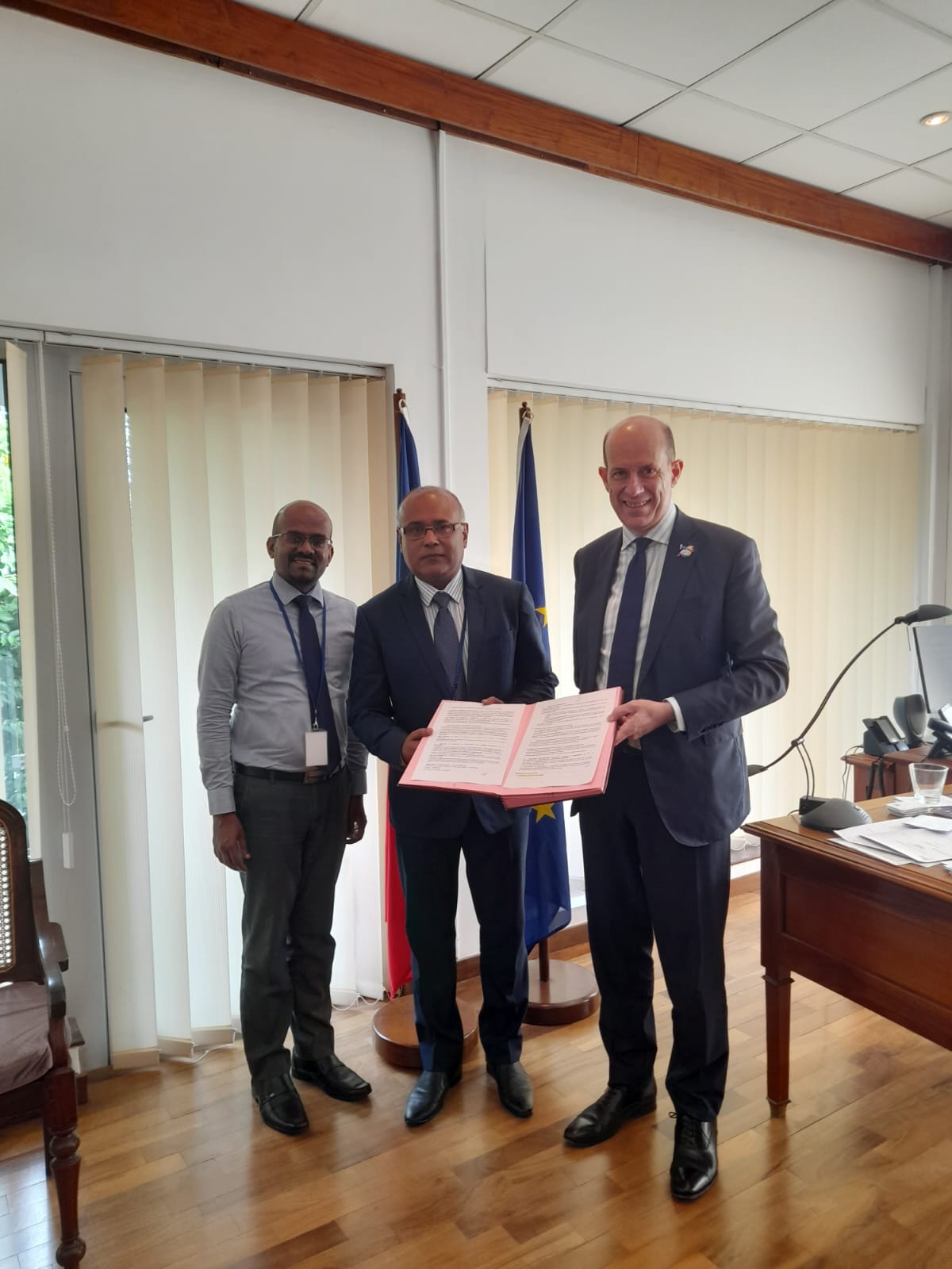 Renouvellement Du Contrat Avec VFS Global La France Sri Lanka Et   Arton2638 